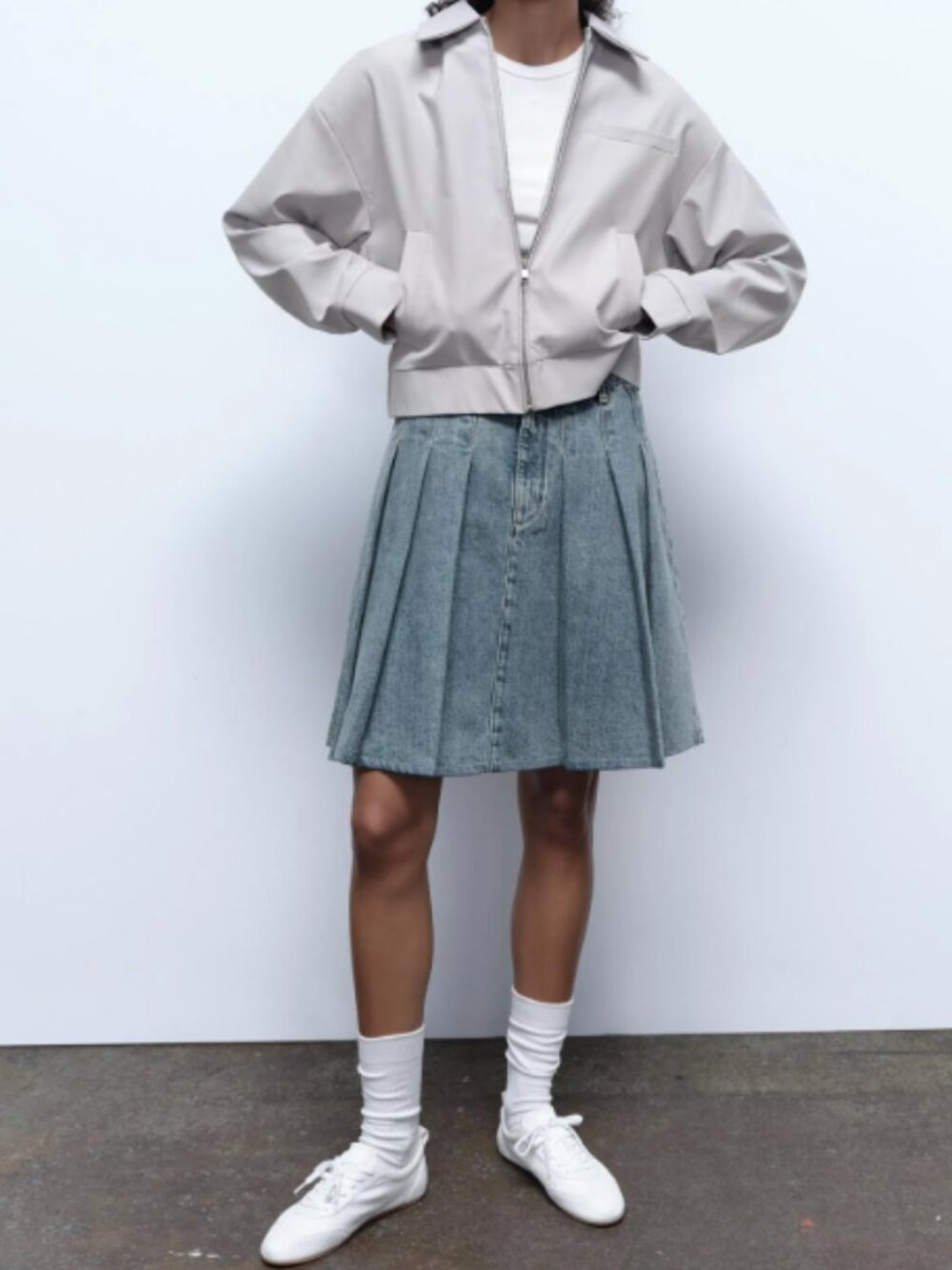 Lovely mid wash denim pleated jean skirt